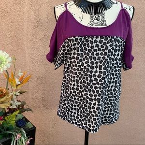 Weaver’s cheetah print cold shoulder top